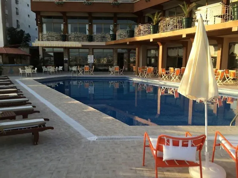 Suhan Seaport Hotel Kusadası 4*,