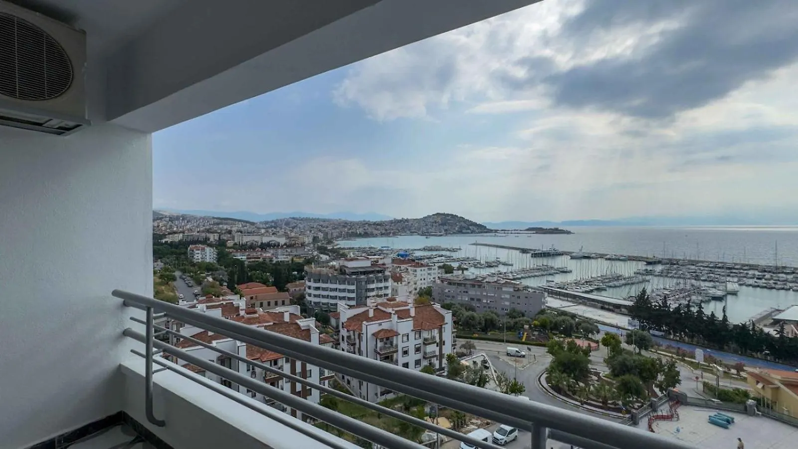 Suhan Seaport Hotel Kusadası 4*,  Turkiet