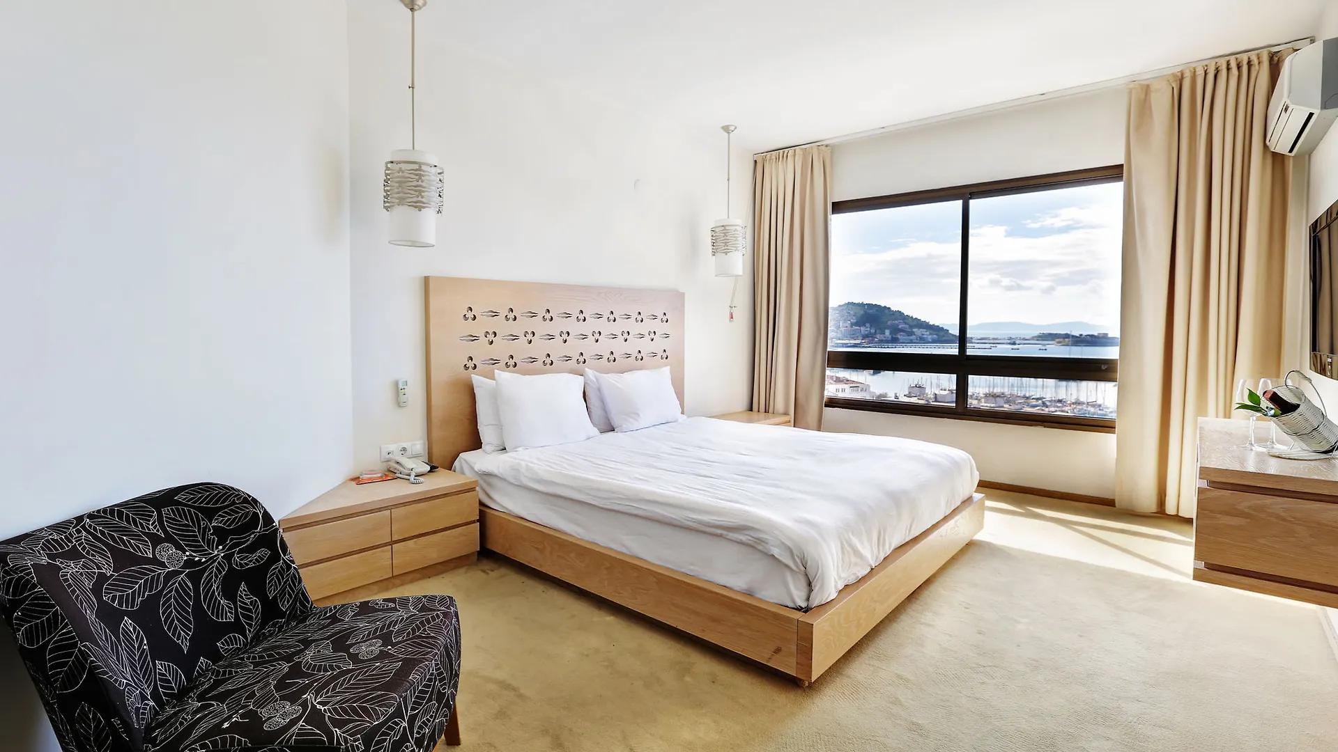 Suhan Seaport Hotel Kusadası 4*,